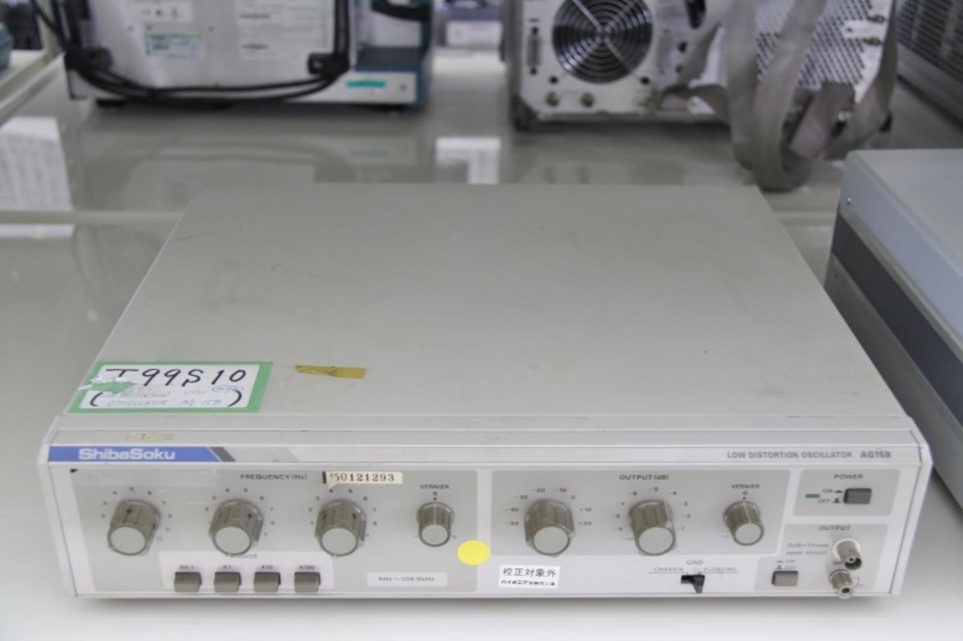 低歪発振器 LOW DISTORTION OSCILLATO
