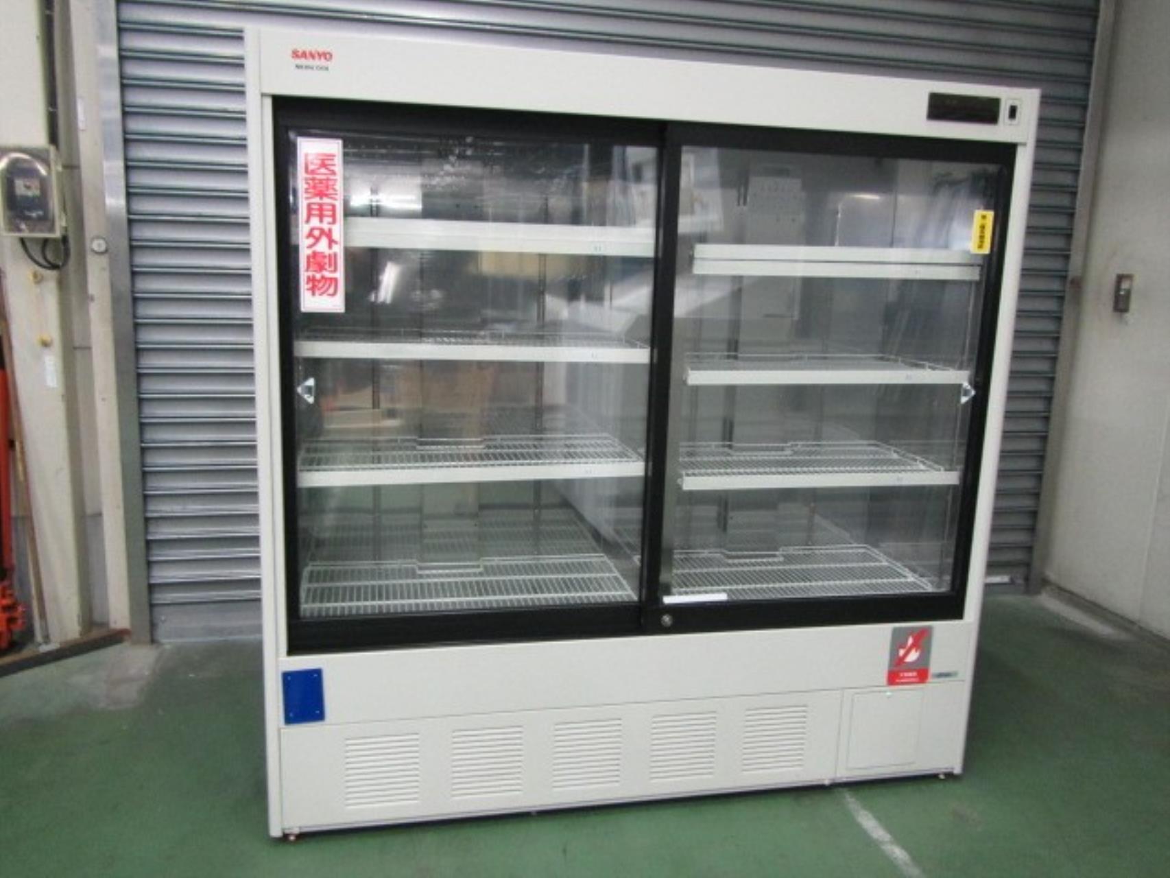 薬用冷蔵ショーケース